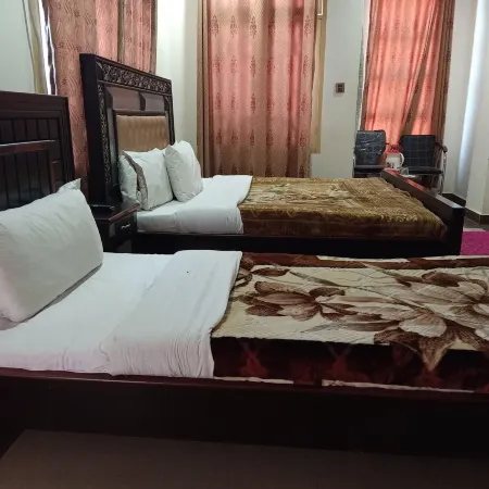 Hotel Green Land