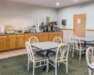 Quality Inn I-94 near Wings Stadium فنادق في Portage