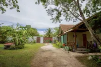 Cottage / House with Pool in the mayan jungle & tree house- 2 miles from beach. Hotels near Playa "El Cielo"