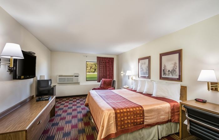 Americas Best Value Inn and Suites Harrisonville