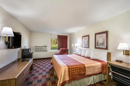 Americas Best Value Inn and Suites Harrisonville