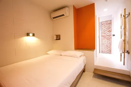 Lantern Hotel