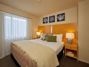 Waves by Kaikoura Holiday Home
