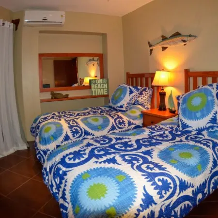 133 Five Star Reviews!  on the Beach! Daily Cleaning!