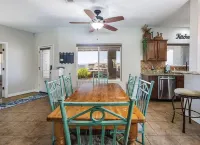 Relaxing Pool Home! Spacious 3 BR Home with Private Pool Minutes Away from Lake