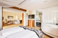 Romantik Hotel Im Weissen Rössl am Wolfgangsee Hôtels à : Strobl