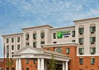 Holiday Inn Express & Suites Chicago West-O'Hare Arpt Area Hotel a Westchester