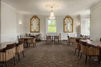 Ramada by Wyndham Cheltenham Hotels in Badgeworth