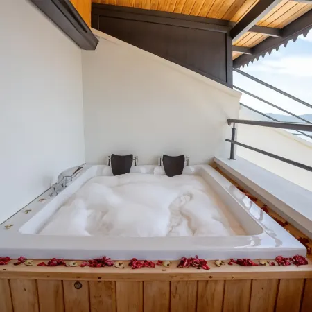 Lobelya Suites