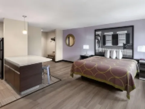 Super 8 by Wyndham Copley Akron サミットのホテル