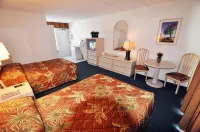 Riviera Resort & Suites