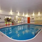 Fairfield Inn & Suites Canton Các khách sạn ở Xã Plain