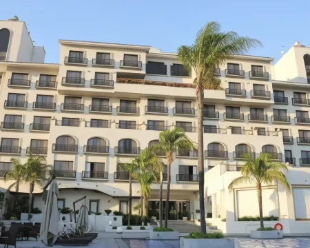 萊昂霍特桑HS酒店 萊昂酒店