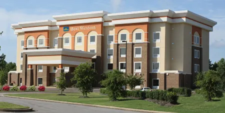 Best Western Plus Goodman Inn  Suites