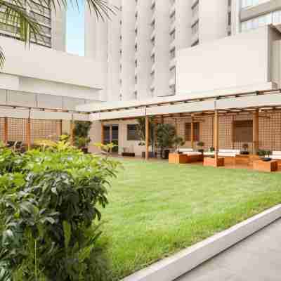 Hilton Colon Quito Hotel Exterior