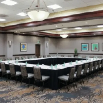 ヒルトン サクラメント アーデン ウエスト サクラメントのホテル