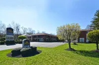Mho Inn and Suites Hotels in Monmouth Junction