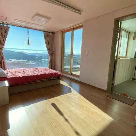 Yeoncheon Hanyeoul Farm Park Pension