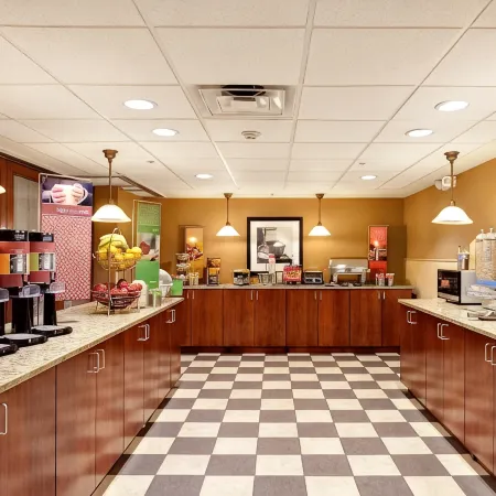 Hampton Inn & Suites Chicago-Libertyville