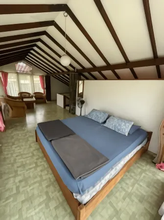 Villa Cileubit Отели в г. Parongpong