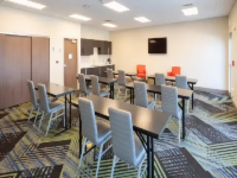 ホリデイ イン エクスプレス & スイーツ グッドランド I 70 by IHG グッドランドのホテル