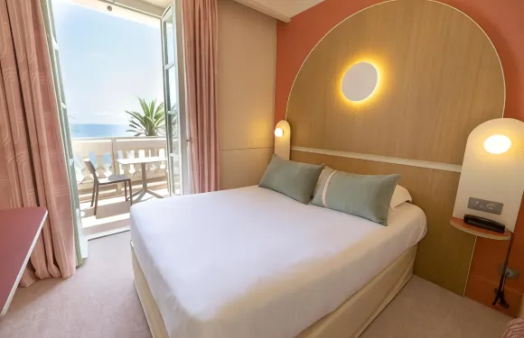 布魯斯巴爾莫勒爾藍色假日酒店酒店