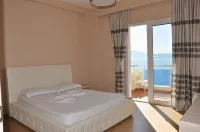 Coral Hotel & Resort Hotels in Radhimë