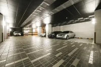 Elga Hotel - parking