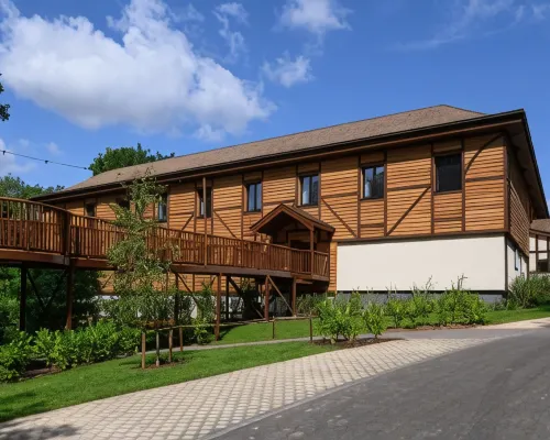 Warwick Castle Hotel & Knight's Village Hotels in Warwick