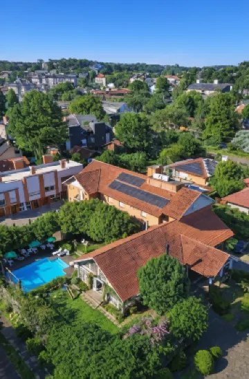 波爾薩達卡薩羅薩酒店