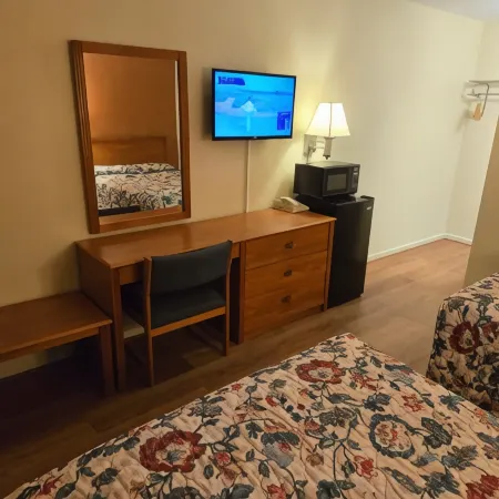Travelers Lodge Marshall