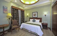 Paragon Hotel and Suites