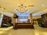 James Joyce Coffetel Hotel (Gaoyi Railway Station) - parkir
