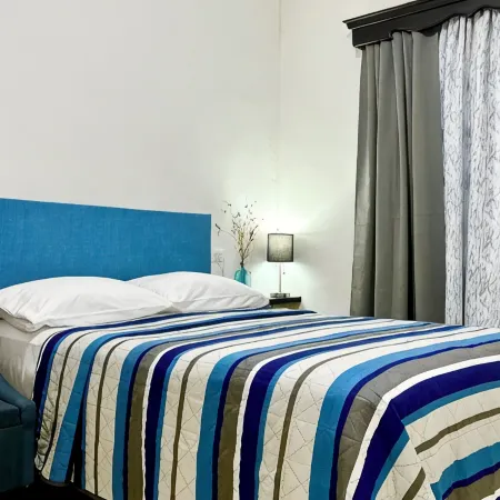 OFFER Excellent Private House, Garden, BBQ, Garage.