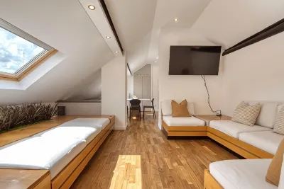 Milan Royal Suites & Luxury Apartments فنادق في 