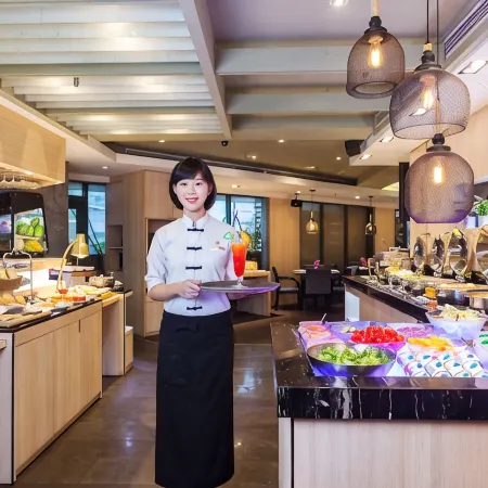 Pacific Business Hotel Отели рядом с достопримечательностью «Торговый центр Far Eastern»