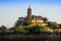 Moshang Qingju Hotel (SUNING Plaza Store, Dashikou, Zhenjiang) - خلابة