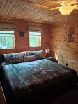 Sunrise Views Cabin with AC, Game Room & Bar - Wi-Fi