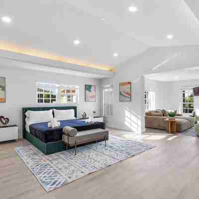 Glam Manor by Glam Homes Rooms