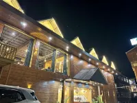 查爾松樹林度假村 查理住宿飯店