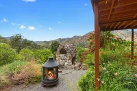 No Cleaning Fee ~ Awesome Views~8Beds~Near Restaurants & Sequoia Park