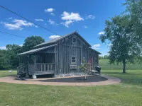 Cozy Cabin Near Nashville, TN ~ Surrounded By Beautiful Farmland