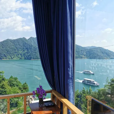 Zixing Golden Island Resort Hotel Hotels near Dongjiang Lake Tourist Area