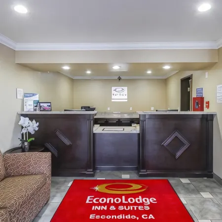 Howard Johnson Escondido CA