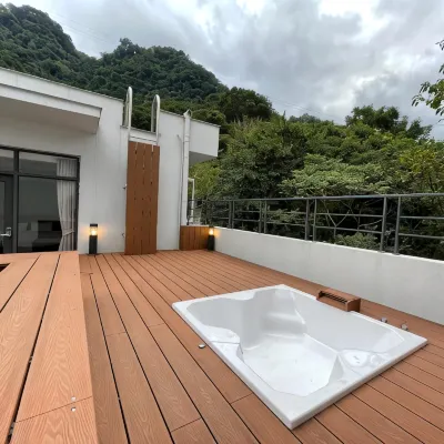 Sla Ulay Hotels near Spring Paradise Wulai