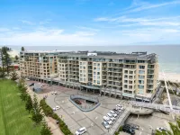 Beachfront at Glenelg Oaks Parking Pool Gym Wi-Fi - Pemandangan Pantai