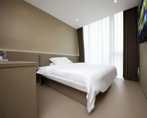 Mo Fashion Hotel (Zhangyicun) Hotels near Joy Water Rubik