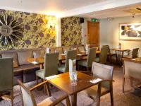 Premier Inn London Edgware فنادق في بارنیت