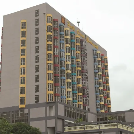 Hotel Grand Continental Kuala Terengganu Отели рядом с достопримечательностью «Мечеть Абидин»