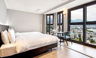 The Hotel Sokcho
